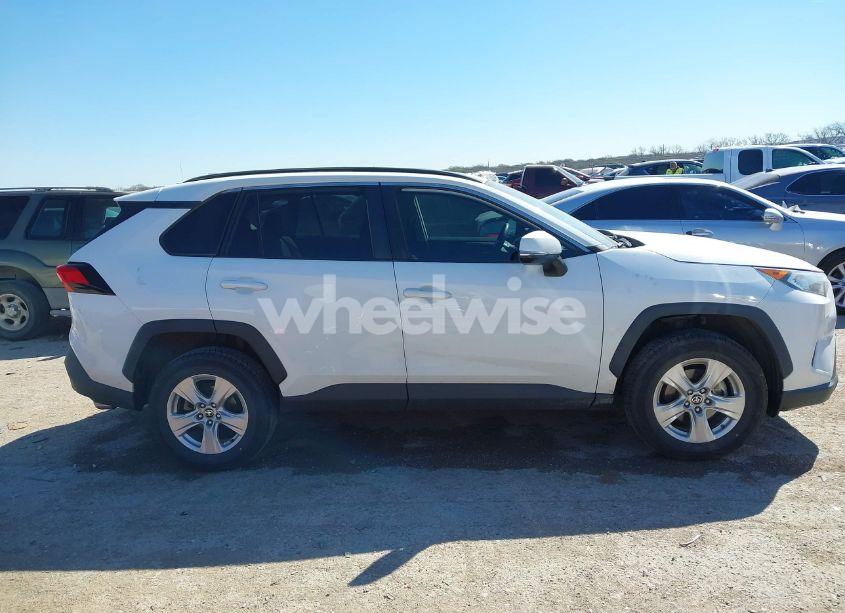 Photo 13 of 2021 Toyota Rav4 XLE (VIN 2T3W1RFV5MW134986)