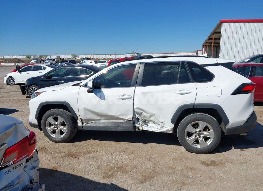 Photo 14 of 2021 Toyota Rav4 XLE (VIN 2T3W1RFV5MW134986)