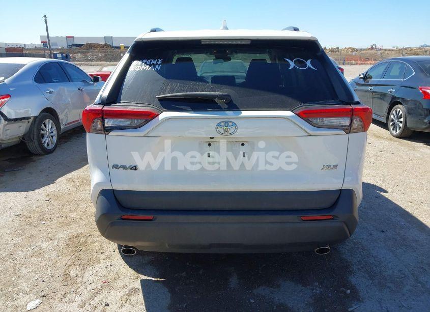 Photo 16 of 2021 Toyota Rav4 XLE (VIN 2T3W1RFV5MW134986)