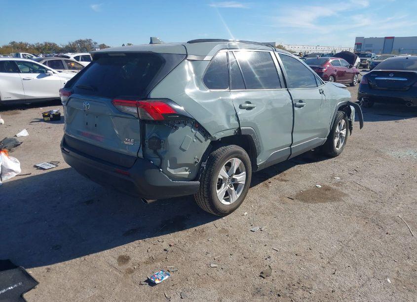 Photo 4 of 2021 Toyota Rav4 XLE (VIN 2T3W1RFV5MW162741)