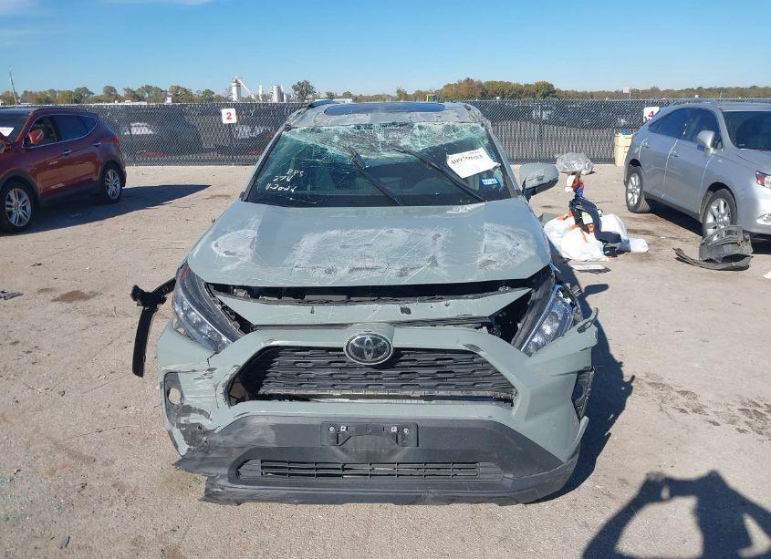 Photo 6 of 2021 Toyota Rav4 XLE (VIN 2T3W1RFV5MW162741)