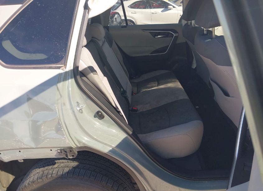 Photo 8 of 2021 Toyota Rav4 XLE (VIN 2T3W1RFV5MW162741)