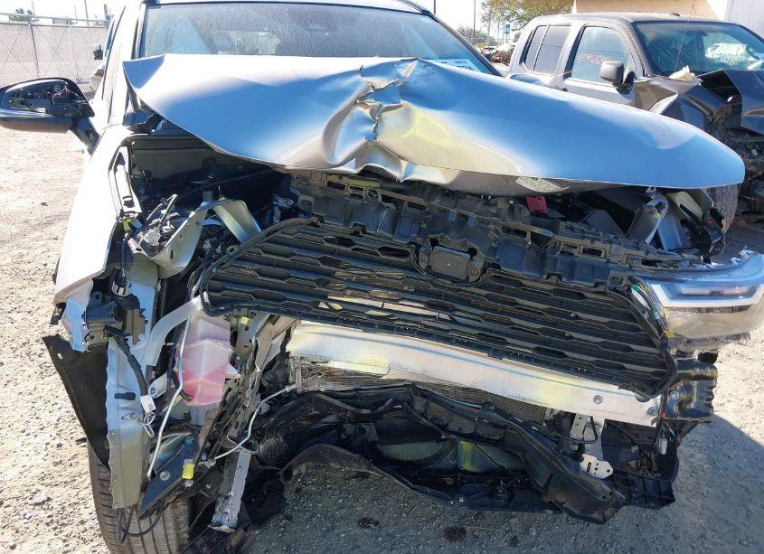 Photo 6 of 2022 Toyota Rav4 XLE (VIN 2T3W1RFV5NC198254)