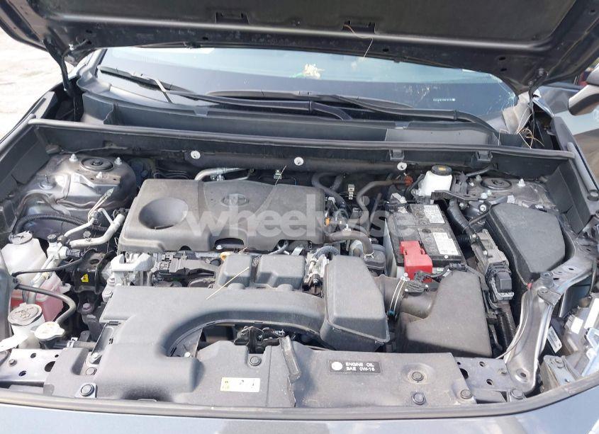 Photo 10 of 2022 Toyota Rav4 XLE (VIN 2T3W1RFV5NW202544)