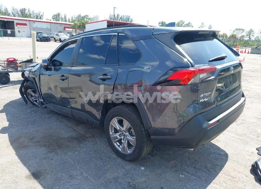 Photo 3 of 2022 Toyota Rav4 XLE (VIN 2T3W1RFV5NW202544)