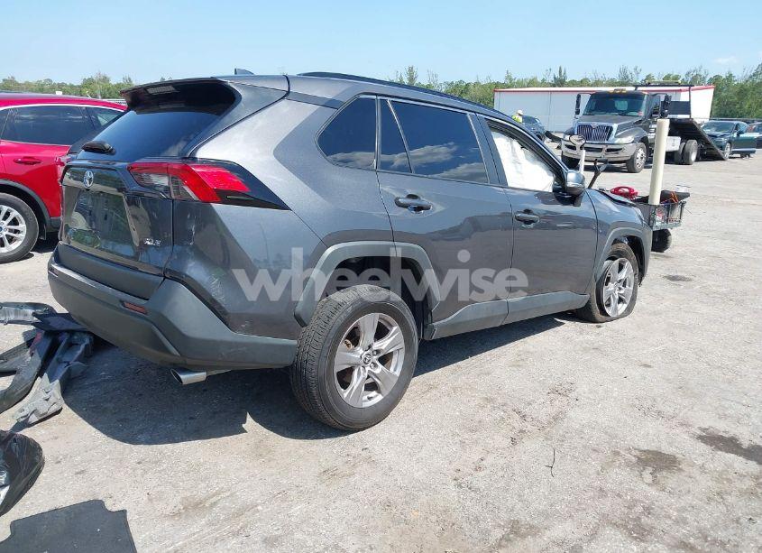 Photo 4 of 2022 Toyota Rav4 XLE (VIN 2T3W1RFV5NW202544)