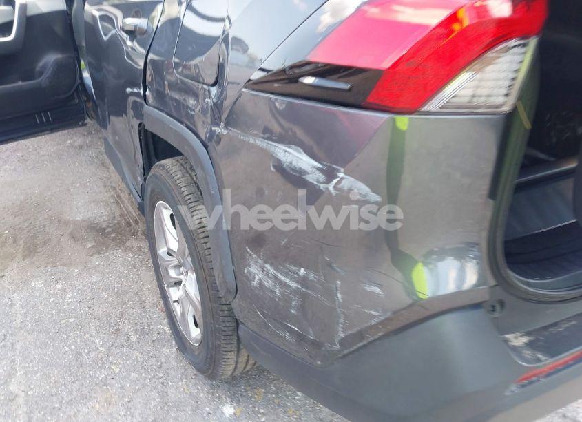 Photo 6 of 2022 Toyota Rav4 XLE (VIN 2T3W1RFV5NW202544)