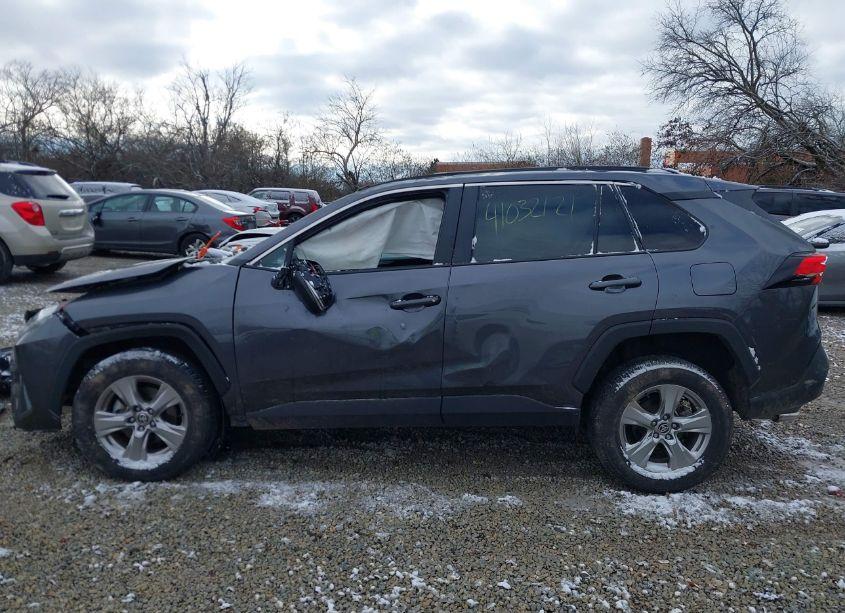 Photo 15 of 2023 Toyota Rav4 XLE (VIN 2T3W1RFV5PC234365)