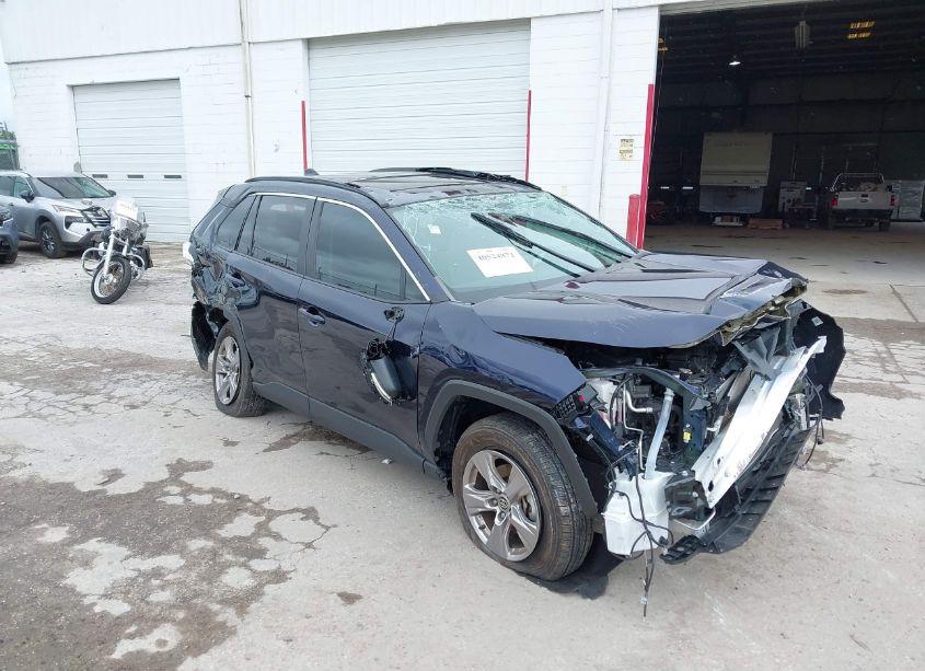2023 Toyota Rav4 XLE (VIN 2T3W1RFV5PW268689) main photo