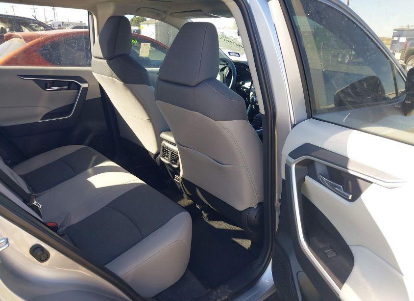 Photo 8 of 2024 Toyota Rav4 XLE (VIN 2T3W1RFV5RC278062)