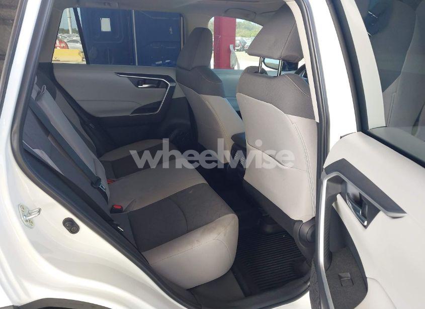 Photo 8 of 2024 Toyota Rav4 XLE (VIN 2T3W1RFV5RC286212)