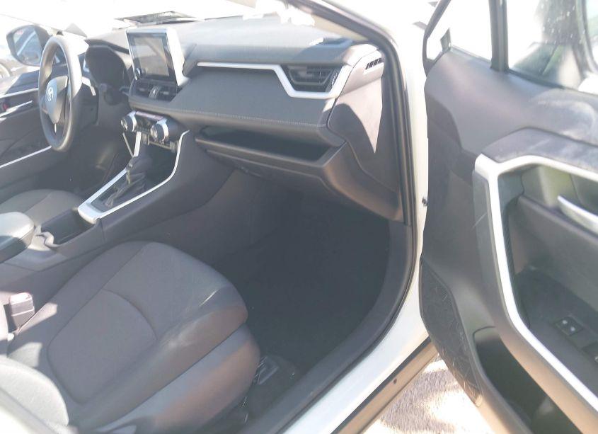 Photo 5 of 2024 Toyota Rav4 XLE (VIN 2T3W1RFV5RC293175)