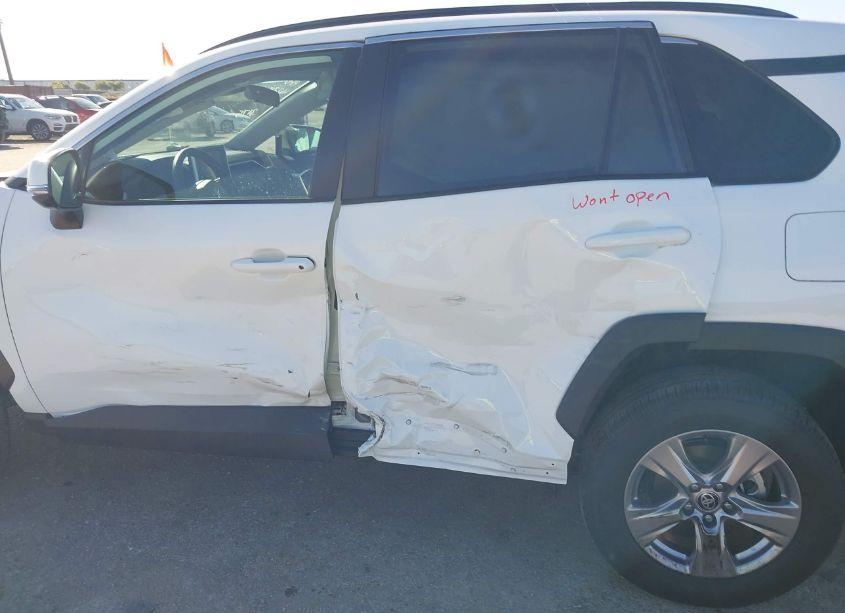 Photo 6 of 2024 Toyota Rav4 XLE (VIN 2T3W1RFV5RC293175)