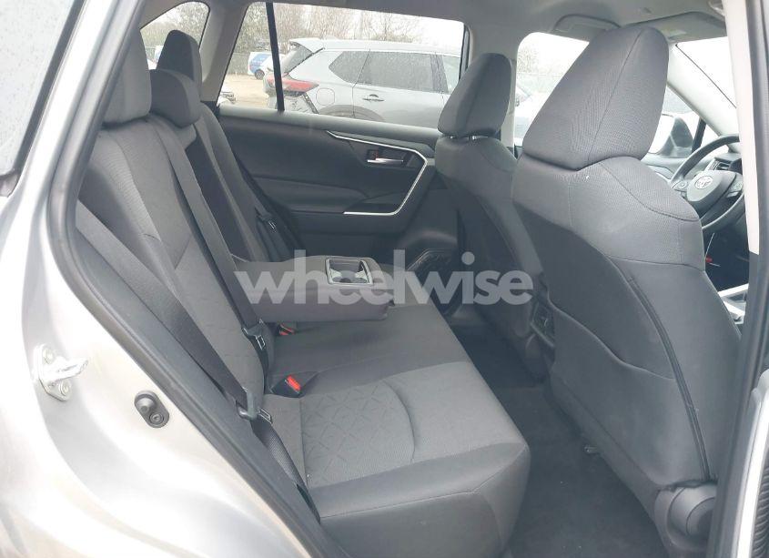 Photo 8 of 2024 Toyota Rav4 XLE (VIN 2T3W1RFV5RW316436)