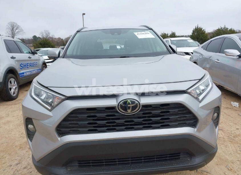 Photo 12 of 2019 Toyota Rav4 XLE (VIN 2T3W1RFV6KW002946)