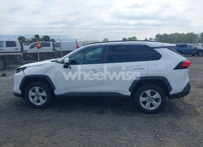 Photo 14 of 2019 Toyota Rav4 XLE (VIN 2T3W1RFV6KW026003)