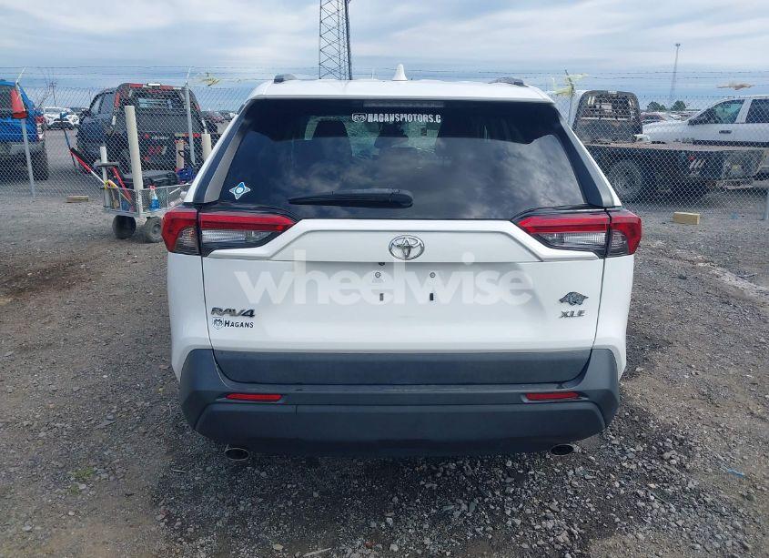 Photo 16 of 2019 Toyota Rav4 XLE (VIN 2T3W1RFV6KW026003)