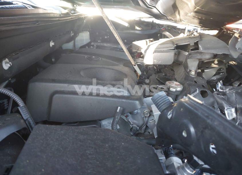 Photo 10 of 2019 Toyota Rav4 XLE (VIN 2T3W1RFV6KW029242)