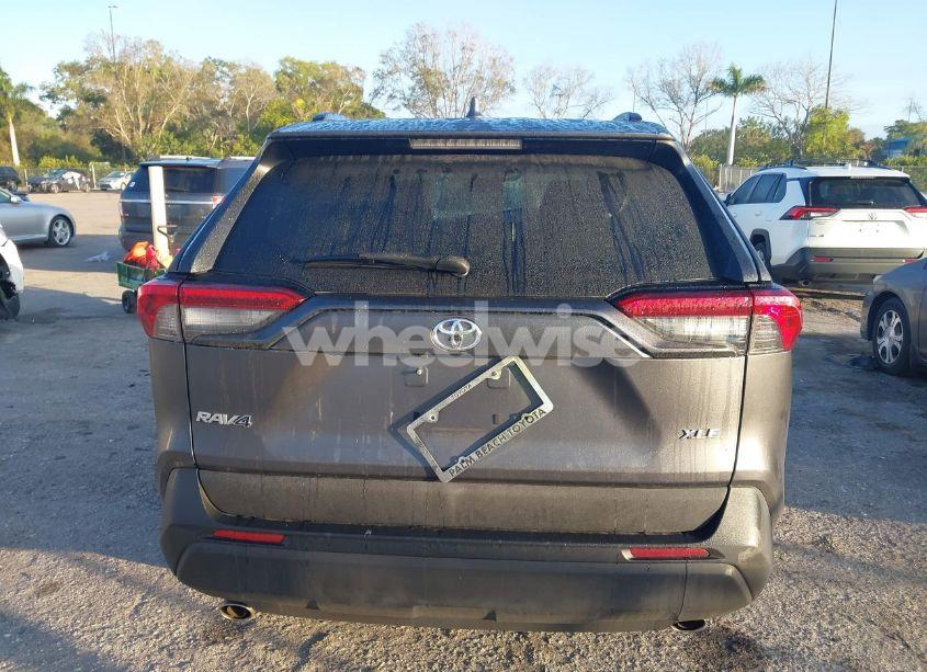 Photo 17 of 2019 Toyota Rav4 XLE (VIN 2T3W1RFV6KW029242)