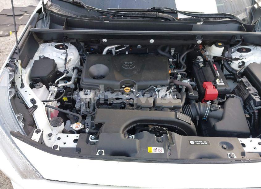 Photo 10 of 2020 Toyota Rav4 XLE (VIN 2T3W1RFV6LC057447)