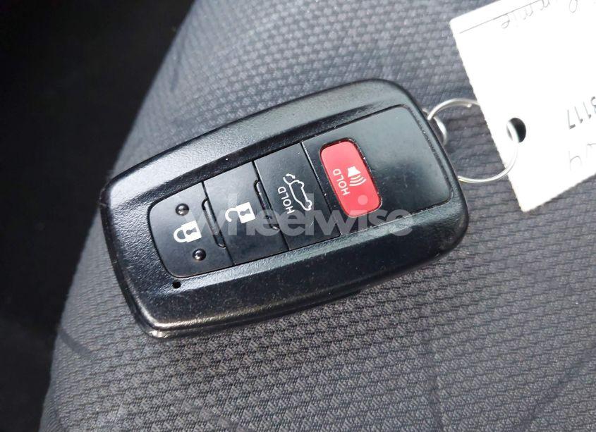 Photo 11 of 2020 Toyota Rav4 XLE (VIN 2T3W1RFV6LC057447)