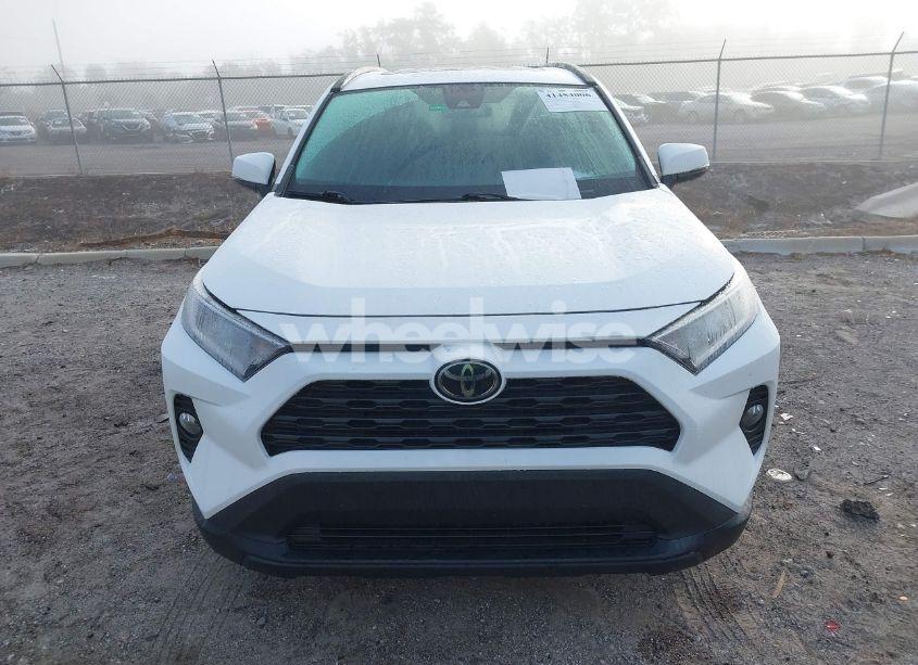 Photo 12 of 2020 Toyota Rav4 XLE (VIN 2T3W1RFV6LC057447)