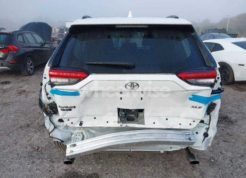 Photo 16 of 2020 Toyota Rav4 XLE (VIN 2T3W1RFV6LC057447)