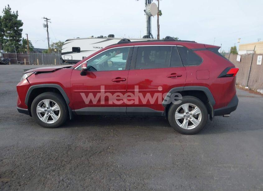 Photo 14 of 2020 Toyota Rav4 XLE (VIN 2T3W1RFV6LW079950)