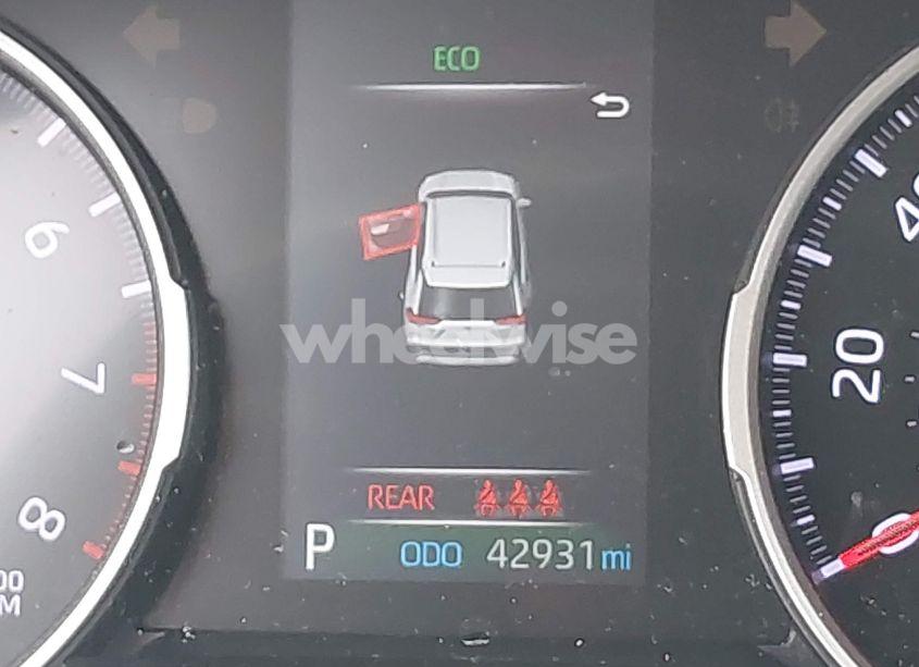 Photo 15 of 2020 Toyota Rav4 XLE (VIN 2T3W1RFV6LW079950)