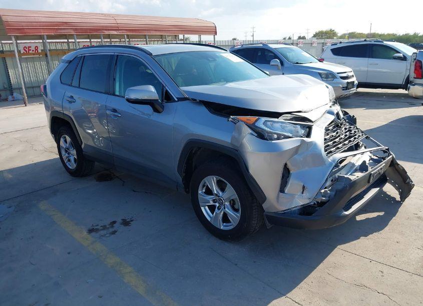 2020 Toyota Rav4 XLE (VIN 2T3W1RFV6LW082072) main photo