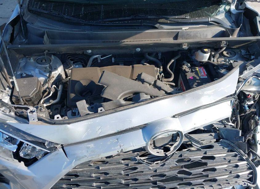 Photo 10 of 2020 Toyota Rav4 XLE (VIN 2T3W1RFV6LW082072)