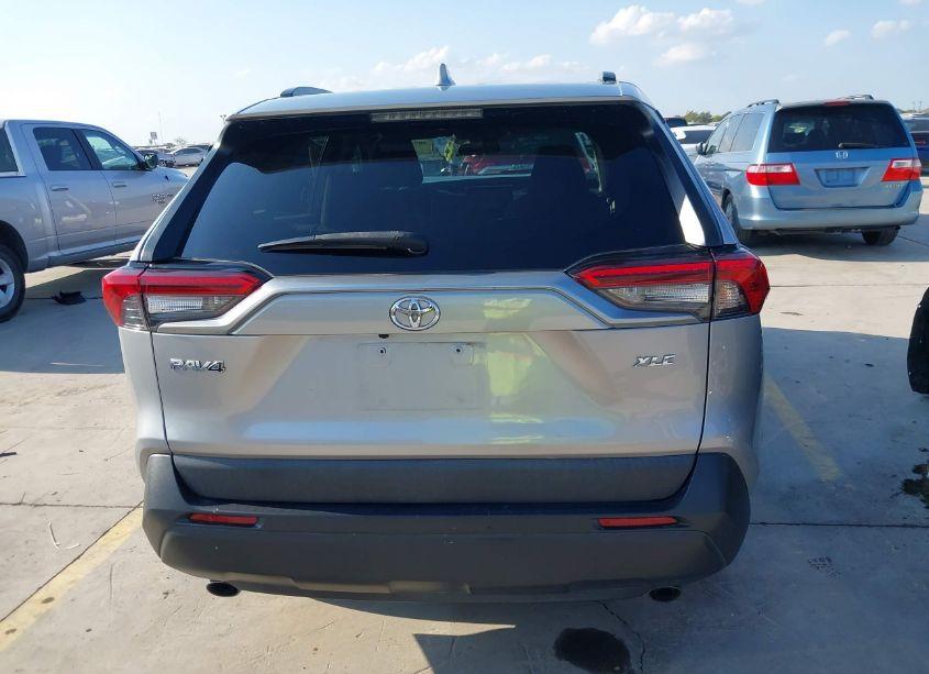 Photo 16 of 2020 Toyota Rav4 XLE (VIN 2T3W1RFV6LW082072)