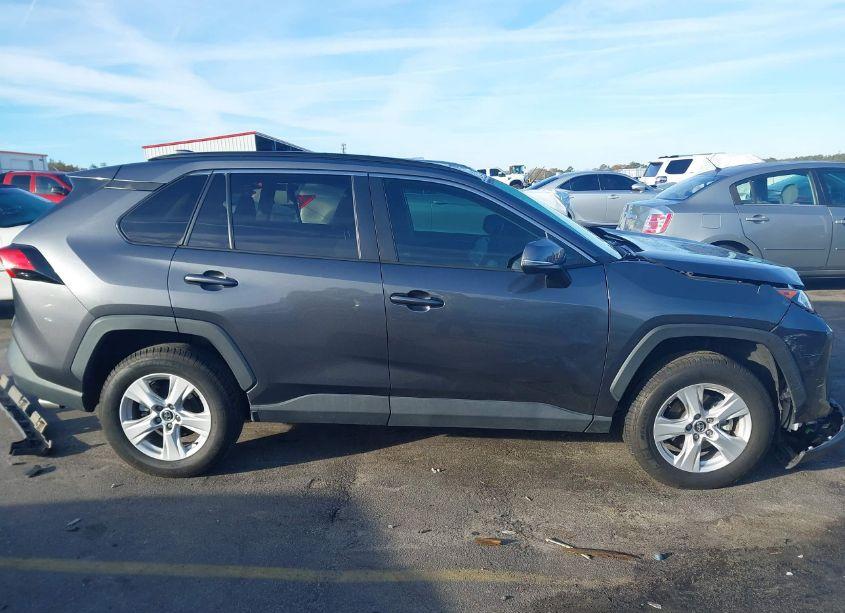 Photo 14 of 2021 Toyota Rav4 XLE (VIN 2T3W1RFV6MC107295)