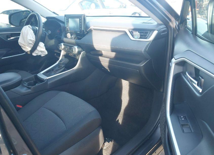 Photo 5 of 2021 Toyota Rav4 XLE (VIN 2T3W1RFV6MC107295)