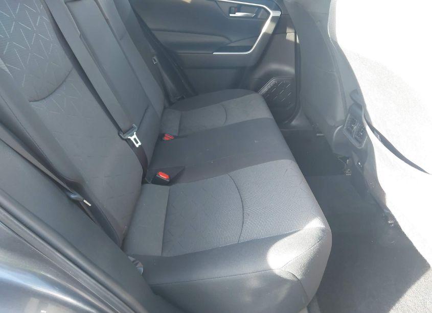 Photo 8 of 2021 Toyota Rav4 XLE (VIN 2T3W1RFV6MC107295)