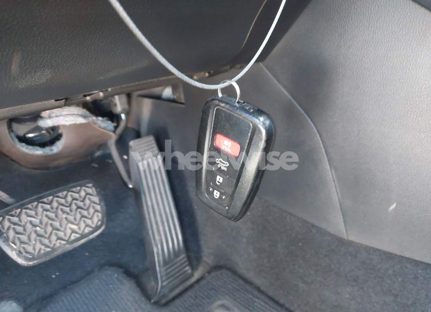 Photo 11 of 2021 Toyota Rav4 XLE (VIN 2T3W1RFV6MC112738)