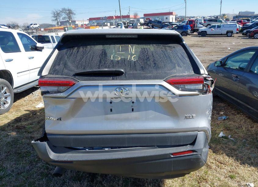 Photo 16 of 2021 Toyota Rav4 XLE (VIN 2T3W1RFV6MC112738)