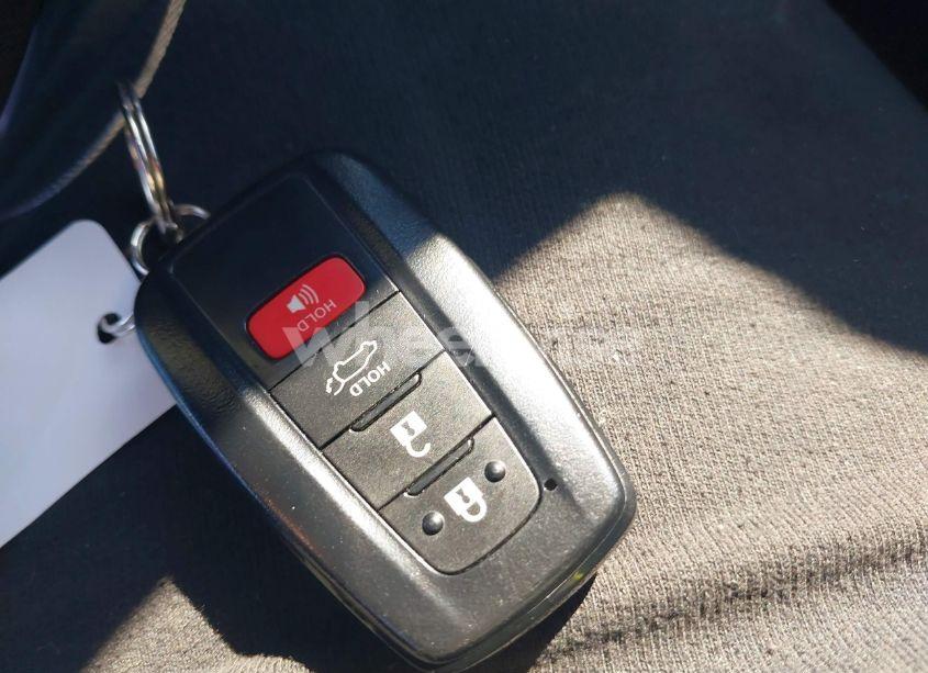 Photo 11 of 2021 Toyota Rav4 XLE (VIN 2T3W1RFV6MC141933)