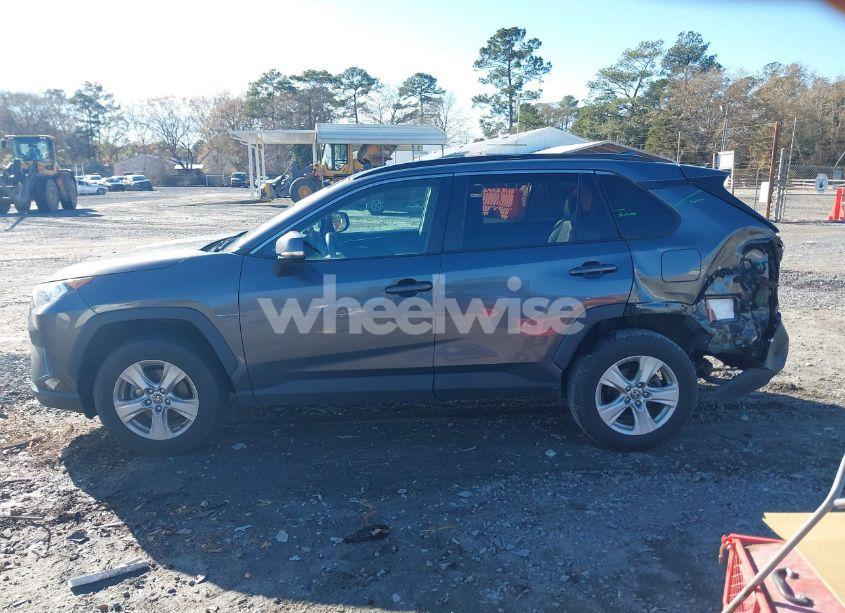 Photo 14 of 2021 Toyota Rav4 XLE (VIN 2T3W1RFV6MC141933)