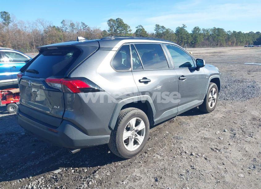 Photo 4 of 2021 Toyota Rav4 XLE (VIN 2T3W1RFV6MC141933)