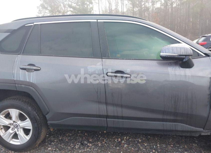Photo 13 of 2021 Toyota Rav4 XLE (VIN 2T3W1RFV6MC144332)