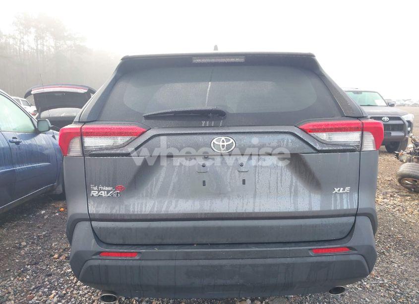 Photo 16 of 2021 Toyota Rav4 XLE (VIN 2T3W1RFV6MC144332)