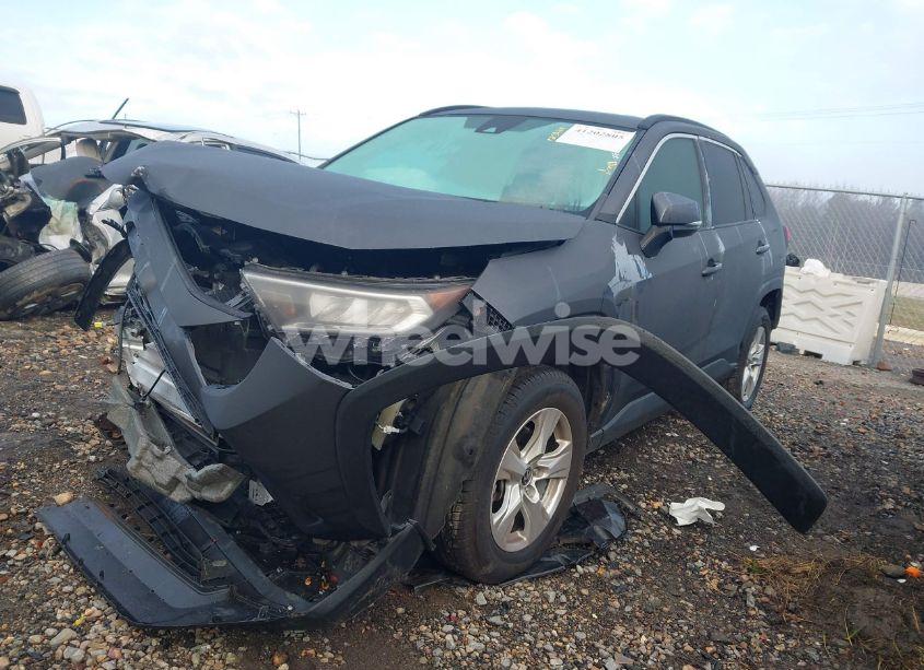 Photo 2 of 2021 Toyota Rav4 XLE (VIN 2T3W1RFV6MC144332)