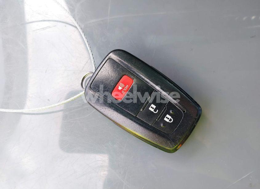 Photo 11 of 2021 Toyota Rav4 XLE (VIN 2T3W1RFV6MC156058)