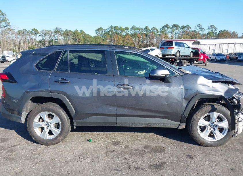 Photo 13 of 2021 Toyota Rav4 XLE (VIN 2T3W1RFV6MC156058)
