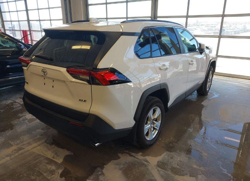 Photo 4 of 2021 Toyota Rav4 XLE (VIN 2T3W1RFV6MC160269)