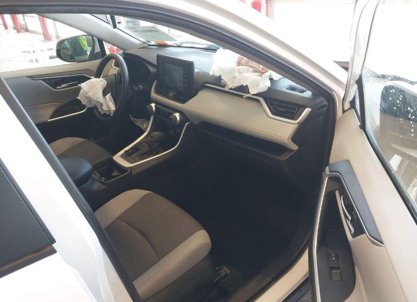 Photo 5 of 2021 Toyota Rav4 XLE (VIN 2T3W1RFV6MC160269)