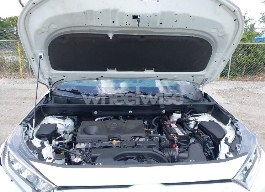 Photo 10 of 2021 Toyota Rav4 XLE (VIN 2T3W1RFV6MC171885)