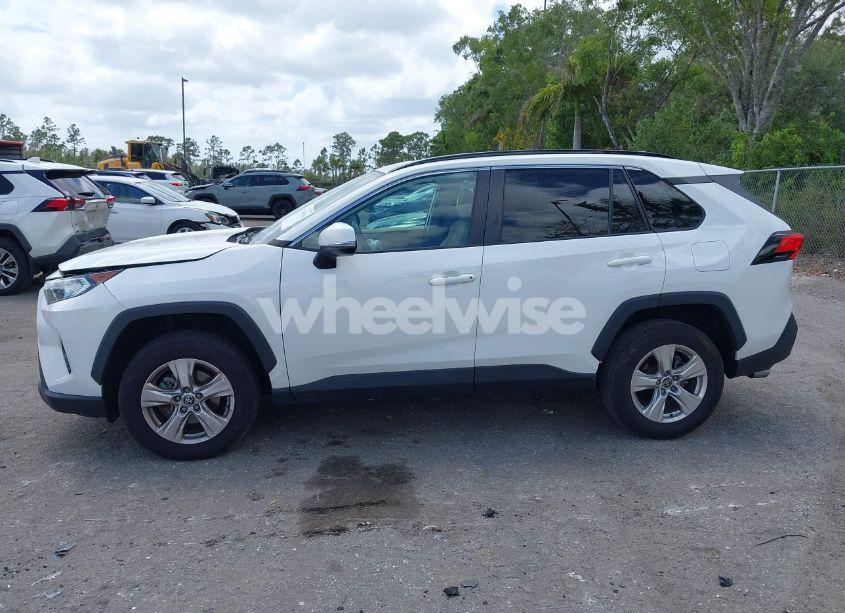 Photo 15 of 2021 Toyota Rav4 XLE (VIN 2T3W1RFV6MC171885)