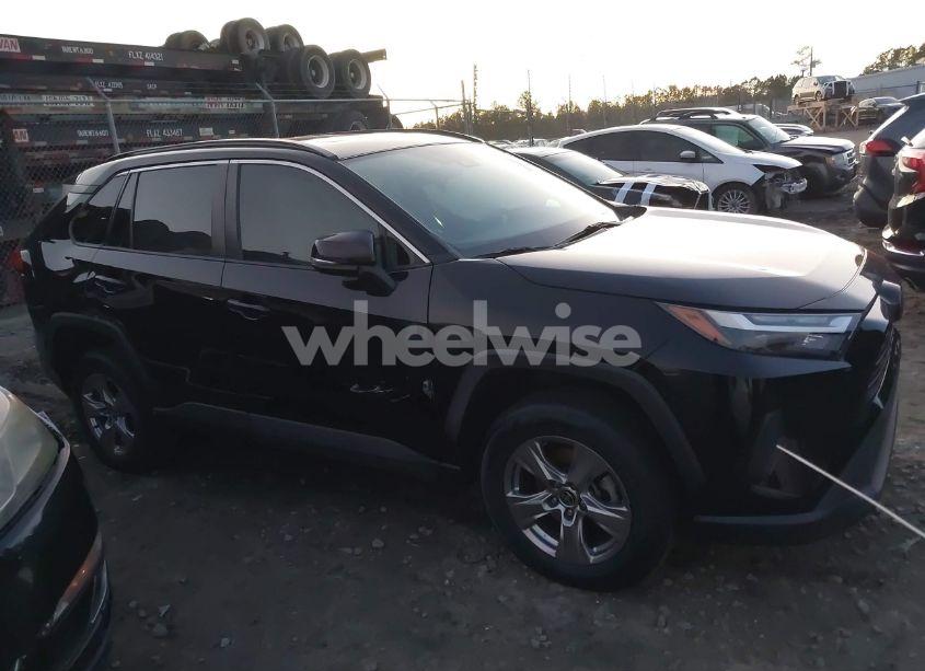 Photo 14 of 2022 Toyota Rav4 XLE (VIN 2T3W1RFV6NC186291)